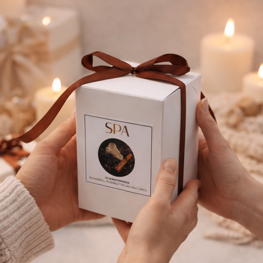 Spa Kerze mit Palo Santo, Bergkristall & Rosenblüten – Sojawachs Wellness Kerze für Entspannung, Meditation, Selfcare Geschenk, Ritual Kerze
