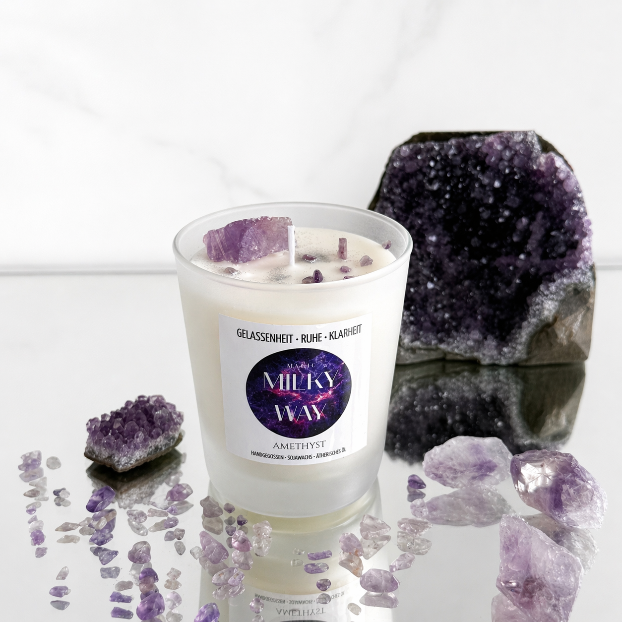 Milky way Kerze mit Amethyst – Sojawachs Kerze mit echten Kristallen